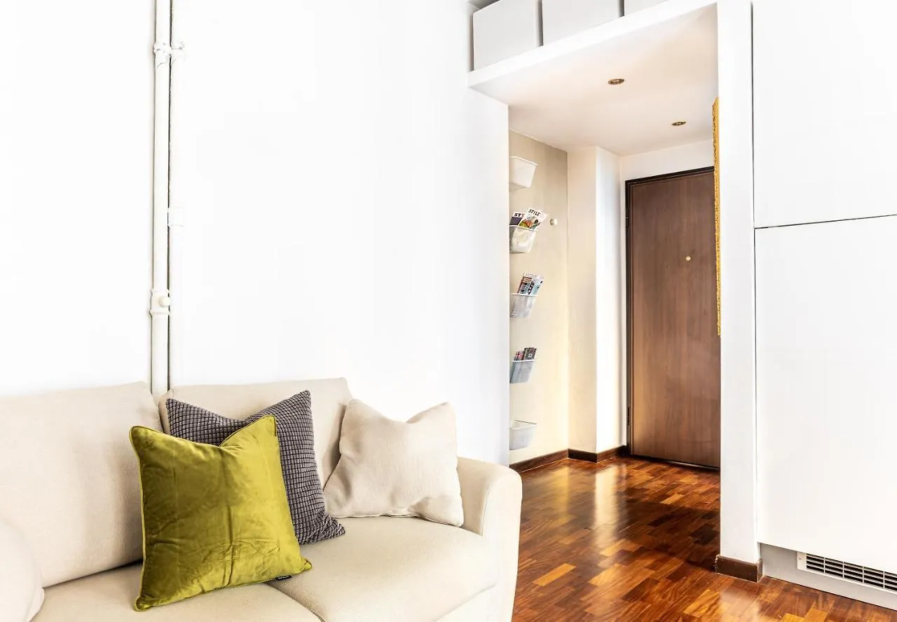 Altido Lovely Studio With Balcony In Milan