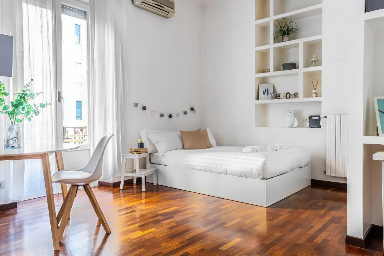 Altido Lovely Studio With Balcony In 밀라노 이탈리아